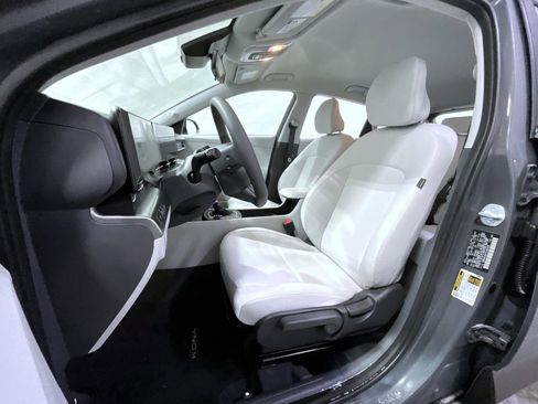 Certified 2026 Hyundai Kona SE image 11