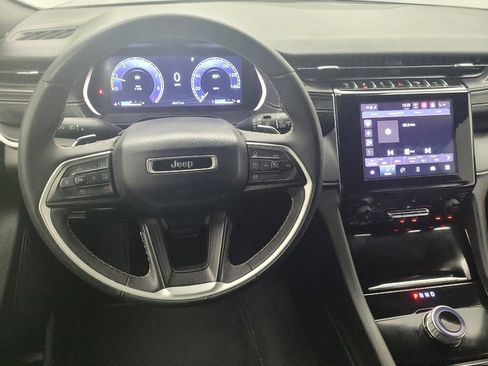 Used 2023 Jeep Grand Cherokee Altitude image 22