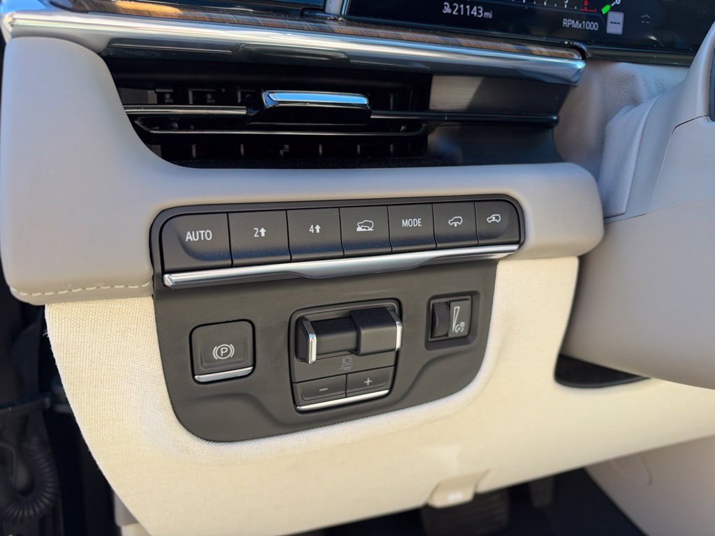 Used 2024 Cadillac Escalade ESV Sport Platinum AWD/4WD image 38