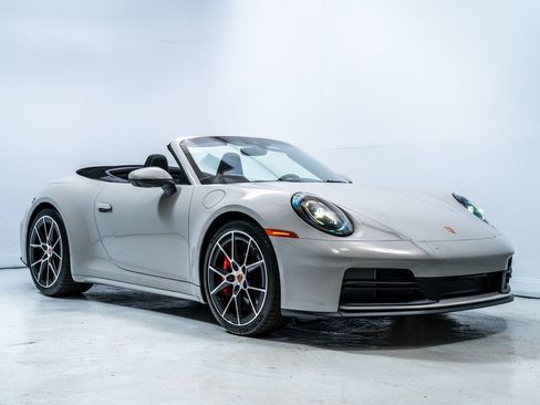 New 2026 Porsche 911 Carrera 4S image 9