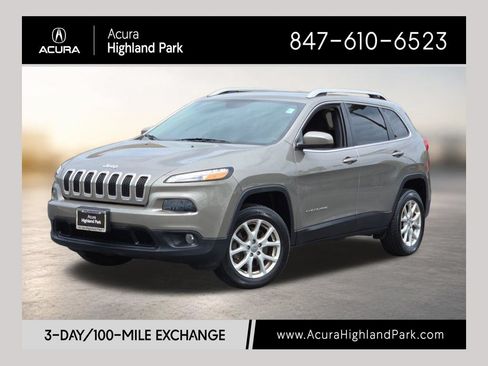Used 2018 Jeep Cherokee Latitude w/ Cold Weather Group AWD/4WD image 1