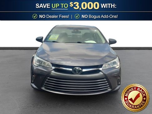 Used 2017 Toyota Camry XLE w/ Moonroof Package FWD image 11