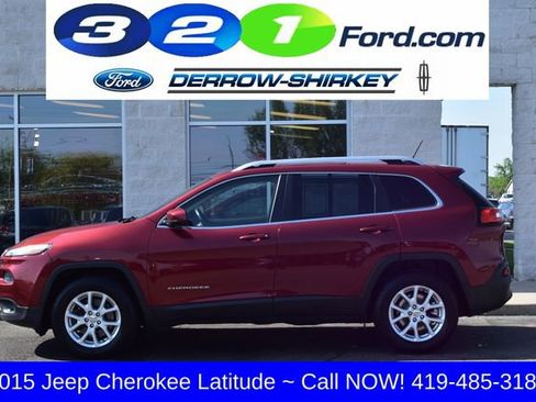 Used 2015 Jeep Cherokee Latitude w/ Cold Weather Group AWD/4WD image 2