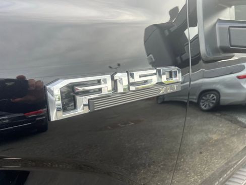 Used 2020 Ford F150 XLT w/ Equipment Group 302A Luxury image 4