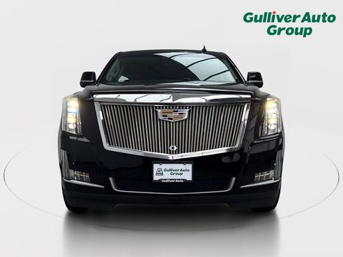 Used 2018 Cadillac Escalade Luxury AWD/4WD image 14