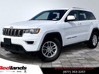 Certified 2018 Jeep Grand Cherokee Laredo video 1