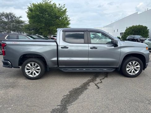Used 2020 Chevrolet Silverado 1500 Custom w/ Custom Value Package AWD/4WD image 6