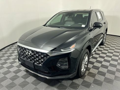 Used 2020 Hyundai Santa Fe SE image 7