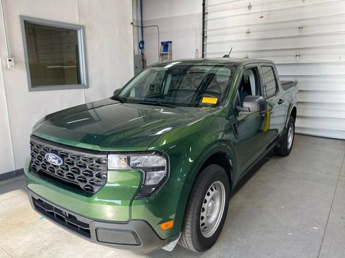 Used 2025 Ford Maverick XL FWD image 2
