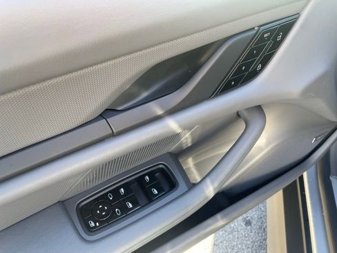 Used 2020 Porsche Taycan 4S w/ Premium Package image 12