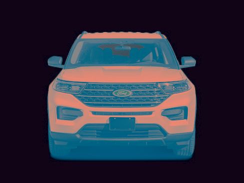 Certified 2023 Ford Explorer XLT w/ Equipment Group 202A AWD/4WD image 4