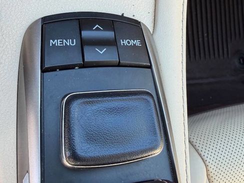 Used 2016 Lexus ES 350 w/ Luxury Package w/Wood Trim FWD image 16