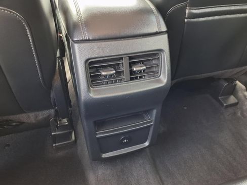 Used 2024 Ford Edge SEL AWD/4WD image 14