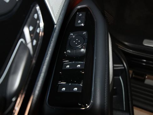 Used 2024 Lincoln Navigator Reserve AWD/4WD image 6