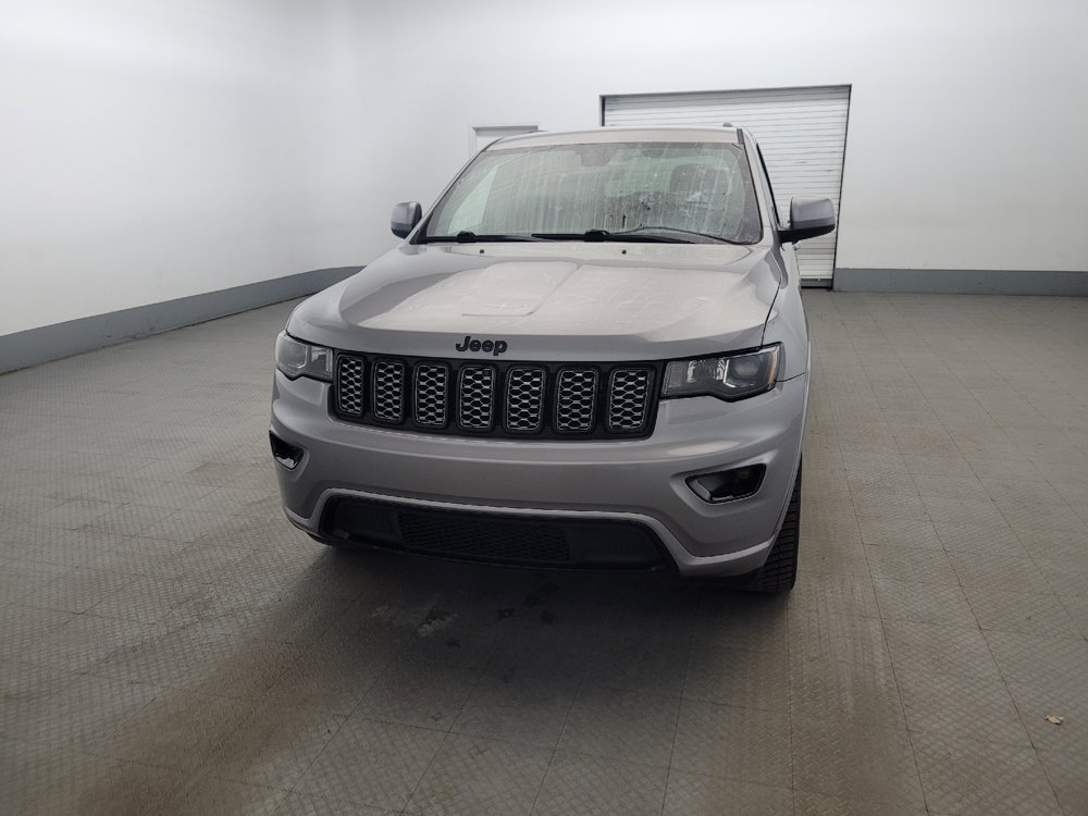 Used 2017 Jeep Grand Cherokee Altitude AWD/4WD image 15