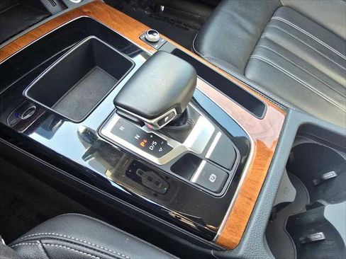 Used 2023 Audi Q5 2.0T Premium w/ Convenience Package image 31