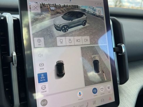 New 2026 Volvo EX30 Cross Country Ultra w/ Protection Package Premier image 31