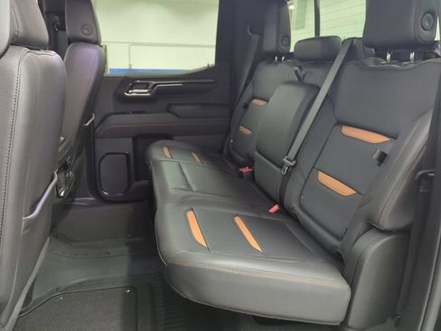 Used 2024 GMC Sierra 1500 AT4 w/ AT4 Preferred Package AWD/4WD image 29