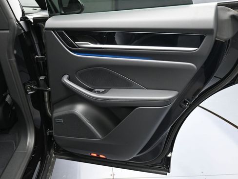 Certified 2025 Porsche Macan 4 Electric AWD/4WD image 25