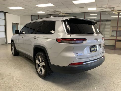 Certified 2021 Jeep Grand Cherokee L Limited RWD image 4