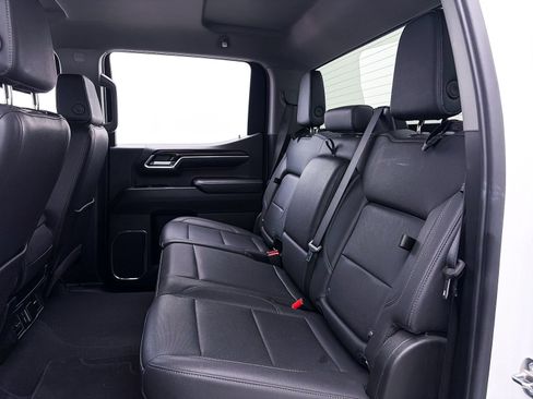 Used 2024 GMC Sierra 1500 SLT AWD/4WD image 36