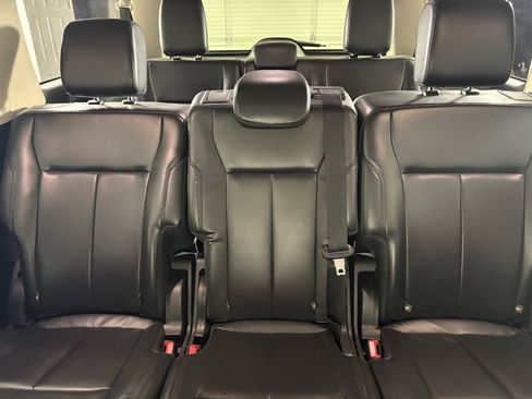 Used 2023 Ford Expedition Max XLT image 40