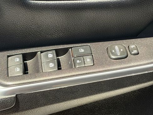 Used 2017 Toyota Camry LE FWD image 15