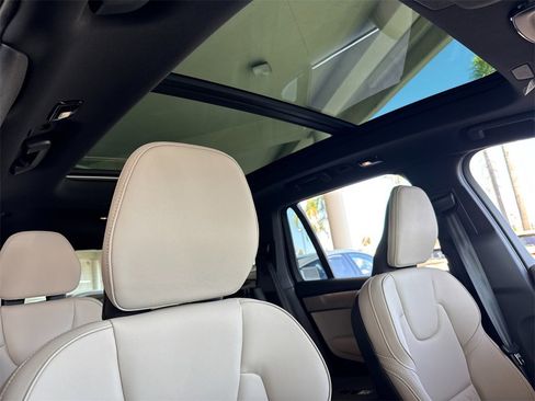 New 2026 Volvo XC90 B5 Core image 17