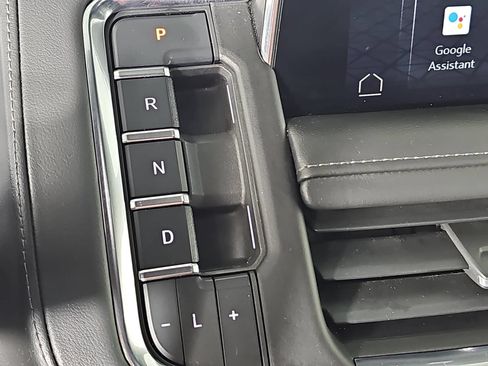 Used 2022 GMC Yukon XL SLE w/ Gmc Pro Safety Plus Package AWD/4WD image 21