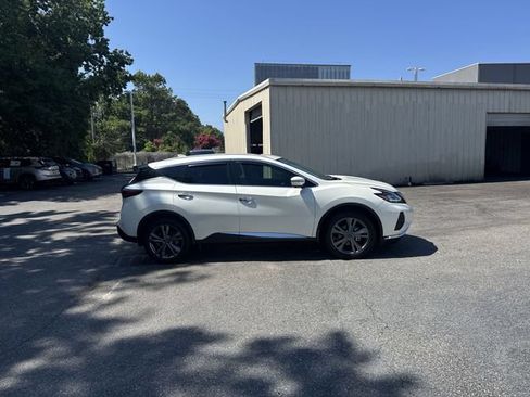 Used 2024 Nissan Murano Platinum w/ Cargo Package FWD image 4