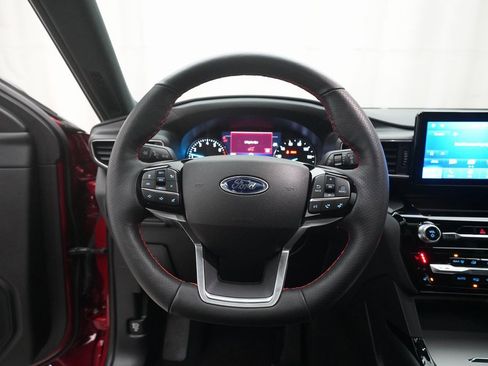 Used 2023 Ford Explorer ST-Line w/ Class IV Trailer Tow Package image 4