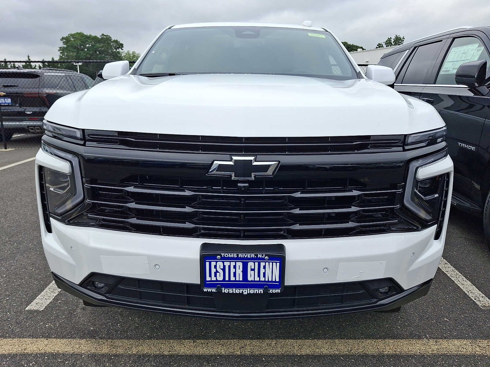 New 2026 Chevrolet Suburban RST w/ RST Capability Package AWD/4WD image 2
