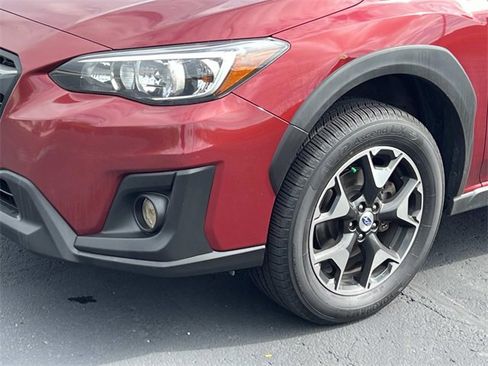 Used 2018 Subaru Crosstrek 2.0i Premium w/ Eyesight System image 9