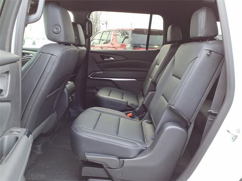 New 2026 Chevrolet Traverse LT w/ Driver Confidence Package image 17