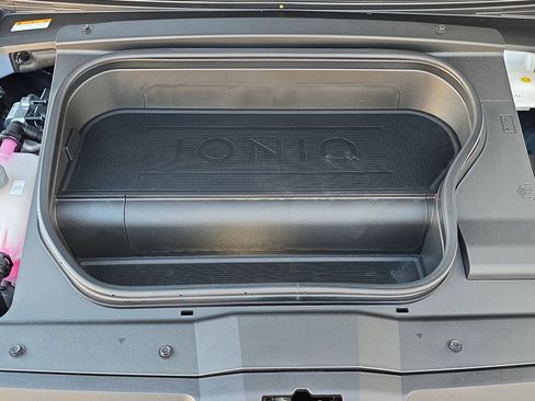 Used 2024 Hyundai Ioniq 6 SE image 4