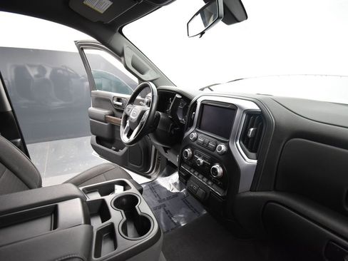 Certified 2022 GMC Sierra 1500 SLE image 18