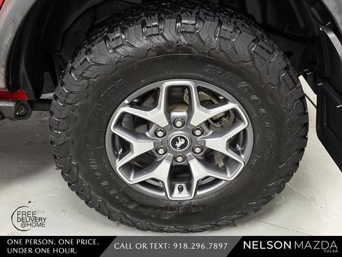 Used 2023 Ford Bronco Badlands image 12