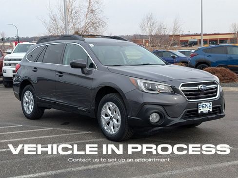 Used 2018 Subaru Outback 2.5i Premium image 1