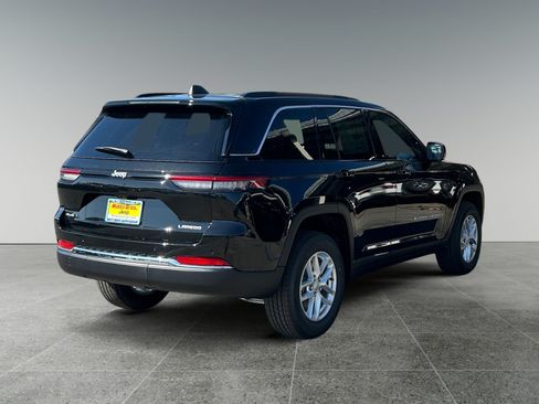 New 2026 Jeep Grand Cherokee Laredo AWD/4WD image 5