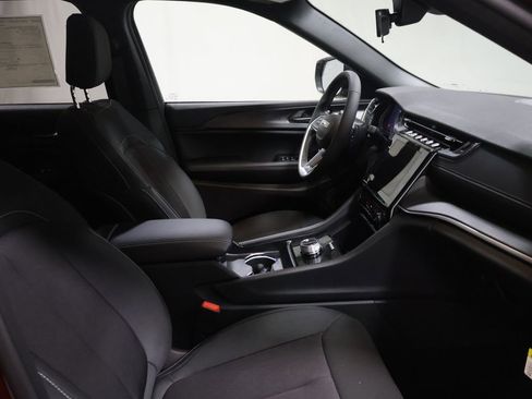 New 2026 Jeep Grand Cherokee L Laredo AWD/4WD image 20