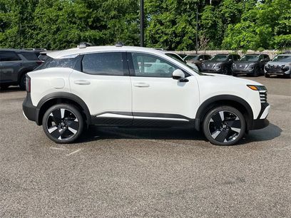 New 2025 Nissan Kicks SR