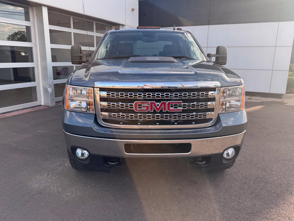 Used 2014 GMC Sierra 2500 SLT w/ SLT Convenience Package AWD/4WD image 9