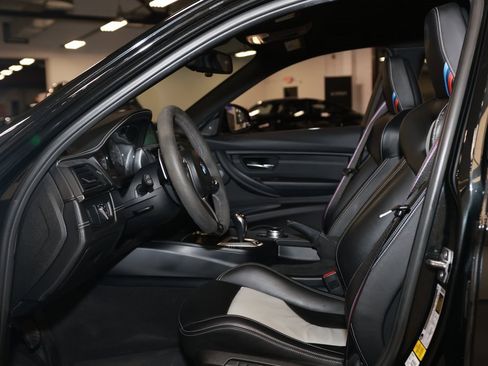 Used 2018 BMW M3 CS w/ Executive Package image 10