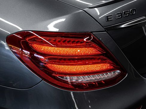 Used 2020 Mercedes-Benz E 350 Sedan image 14