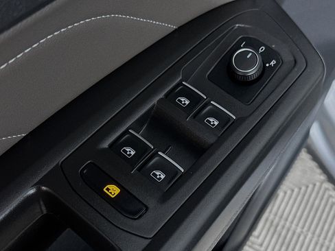 Used 2022 Volkswagen Atlas SE AWD/4WD image 17