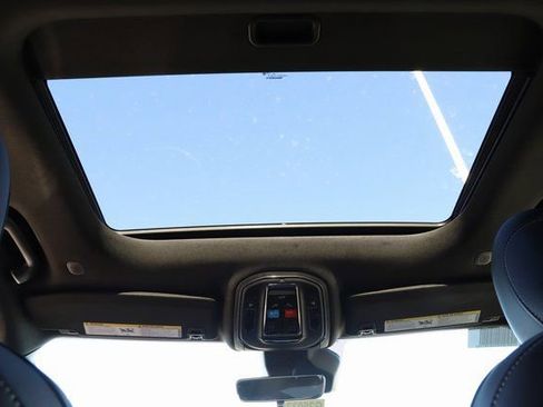 New 2025 Jeep Grand Cherokee L Altitude image 19