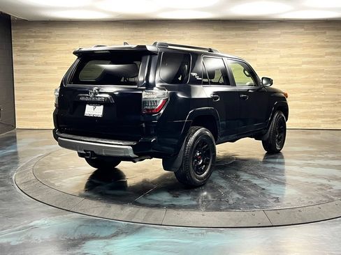 Used 2021 Toyota 4Runner Venture w/ Moonroof Package AWD/4WD image 11