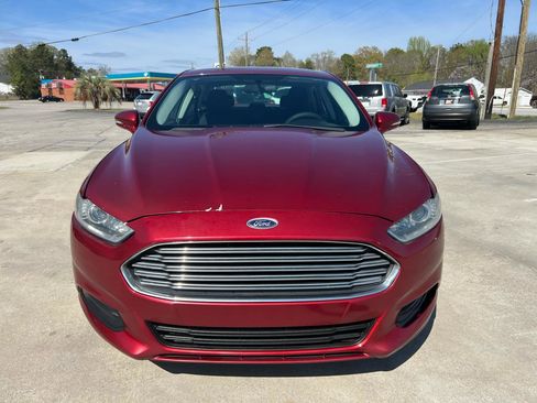 Used 2015 Ford Fusion SE image 3