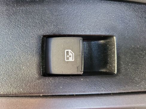 Used 2022 Toyota Tacoma TRD Sport image 16