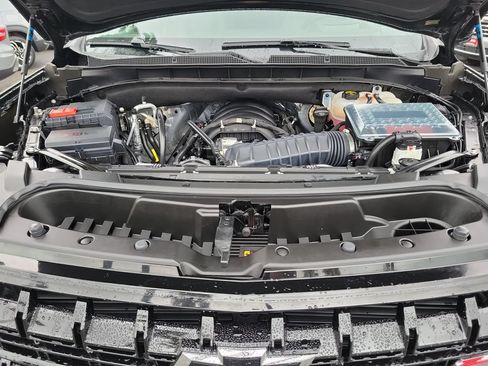 Used 2025 Chevrolet Tahoe Z71 AWD/4WD image 27